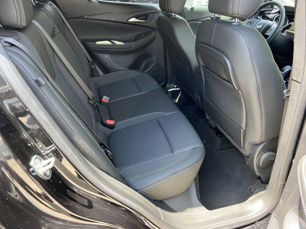 Used 2023 Buick Encore GX Select w/ Sport Touring Package FWD image 13