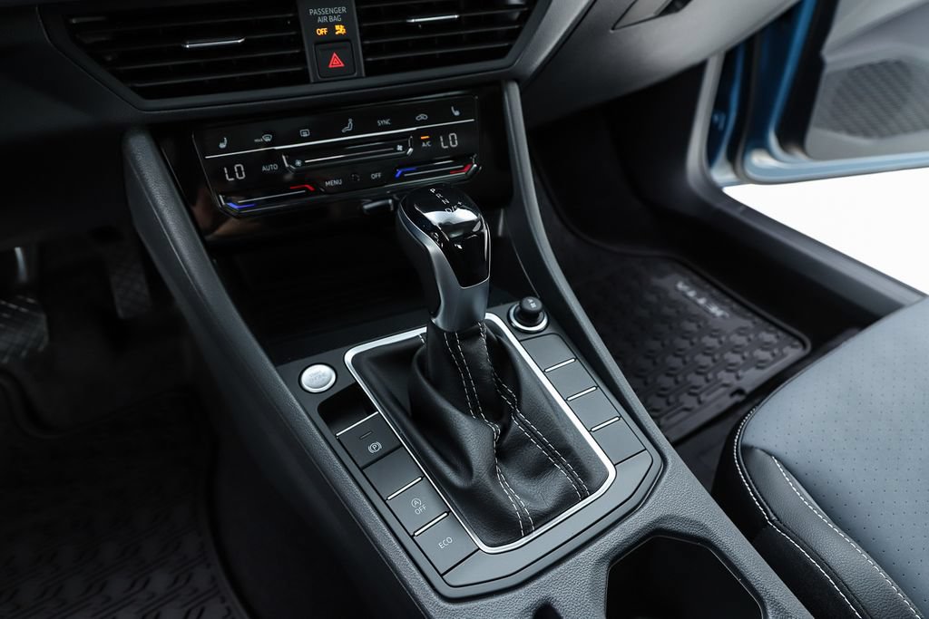 New 2026 Volkswagen Jetta SE FWD image 24