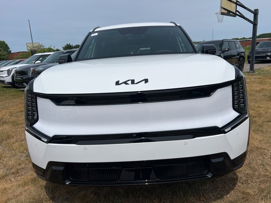 New 2026 Kia EV9 Land w/ Nightfall Edition Package image 6
