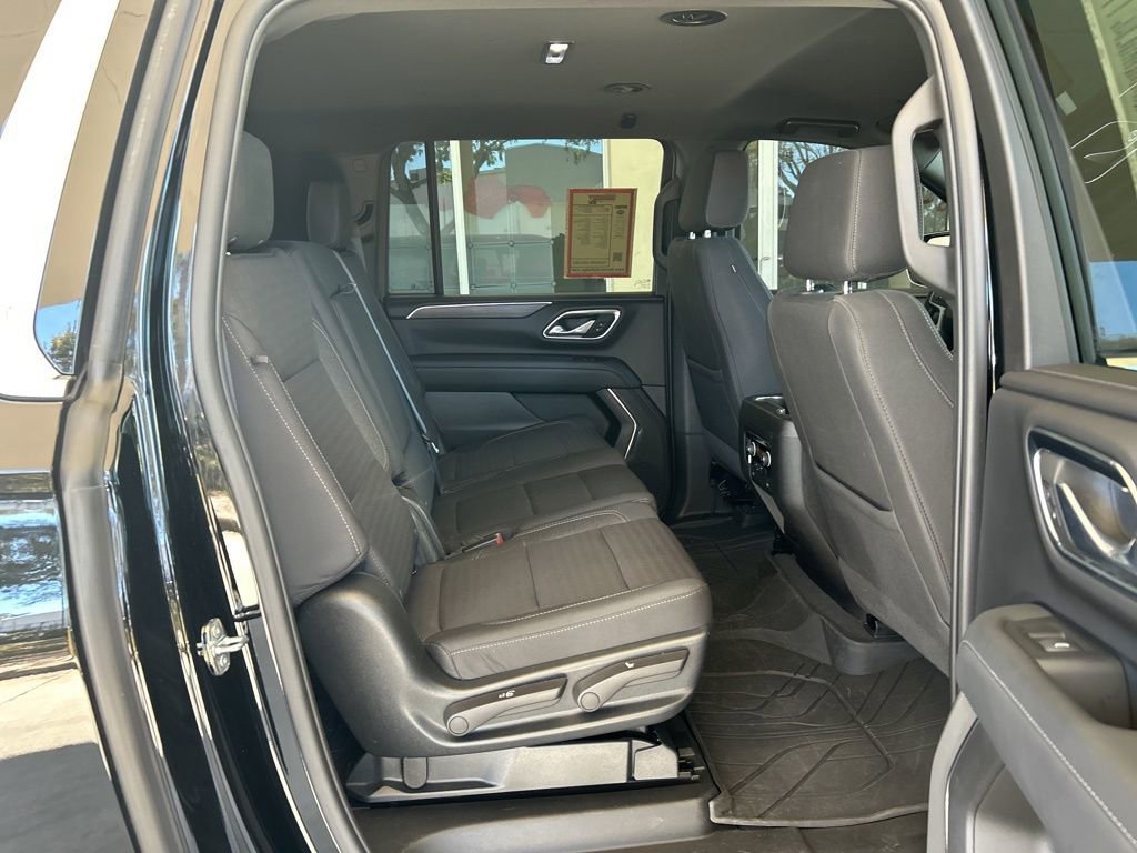 Used 2023 Chevrolet Suburban LS image 25