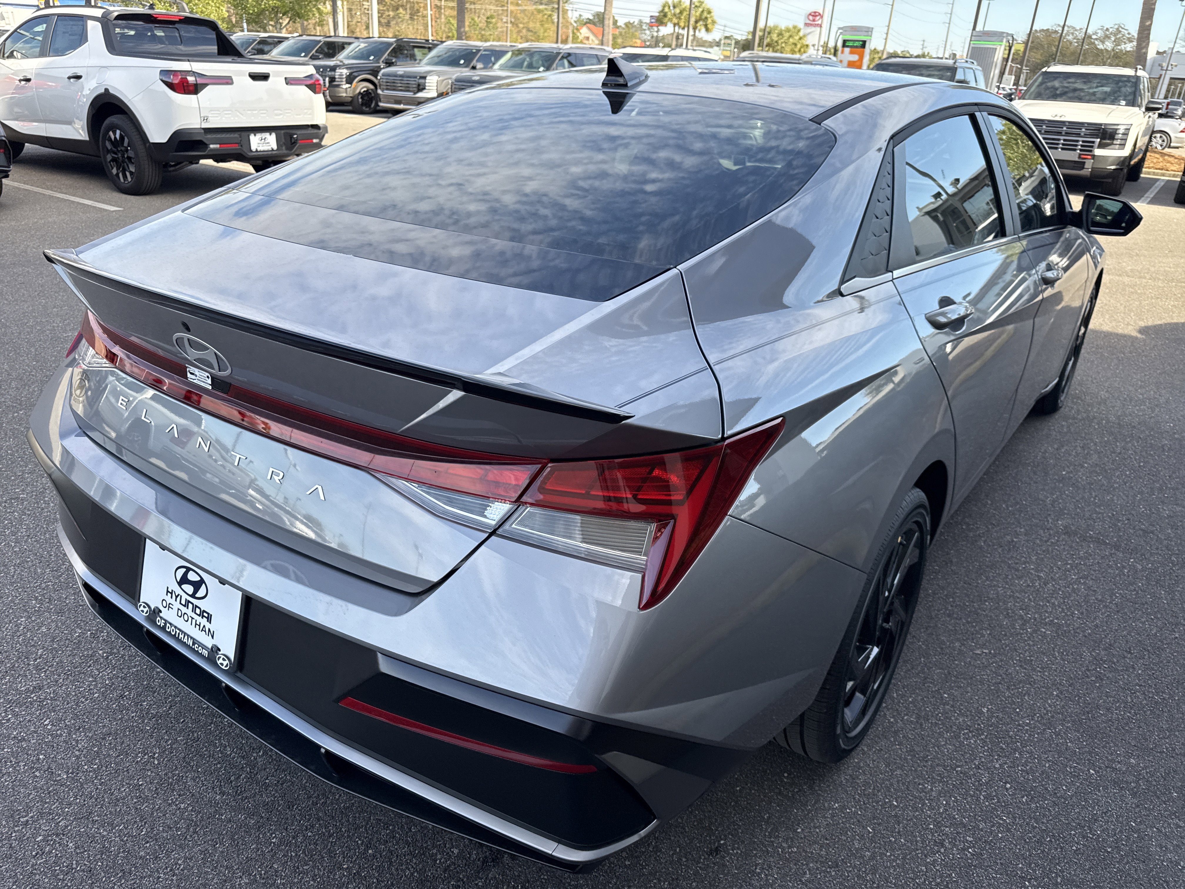 New 2026 Hyundai Elantra SEL Sport Premium image 4