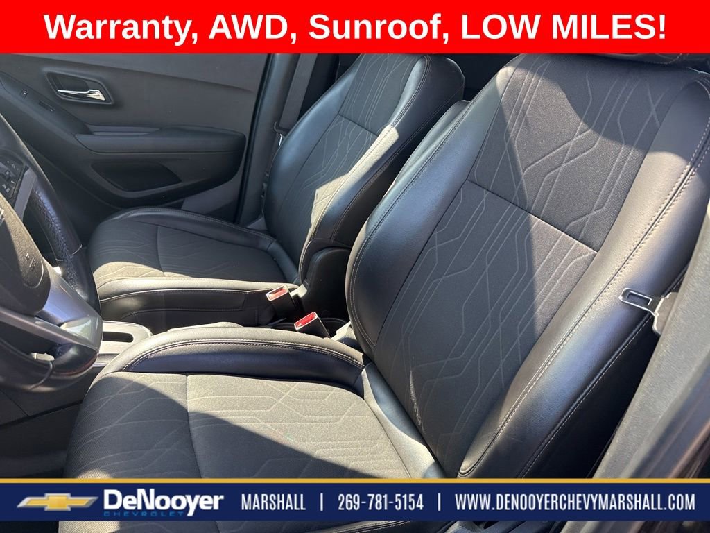 Used 2020 Chevrolet Trax LT w/ Sun & Sound Package AWD/4WD image 14
