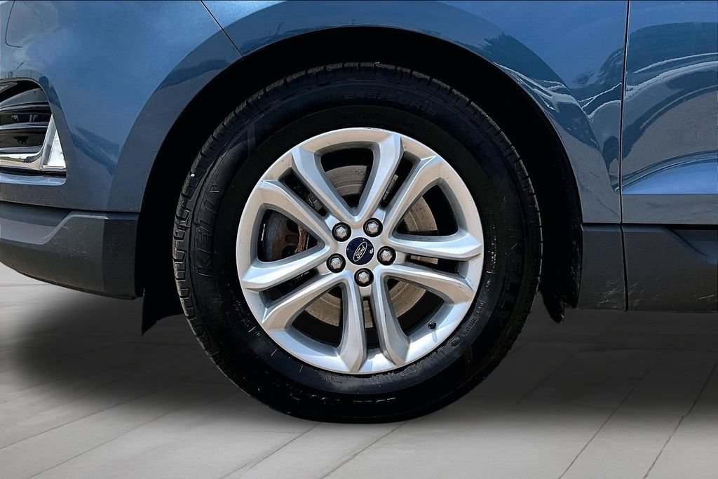 Used 2019 Ford Edge SEL w/ Equipment Group 201A AWD/4WD image 9