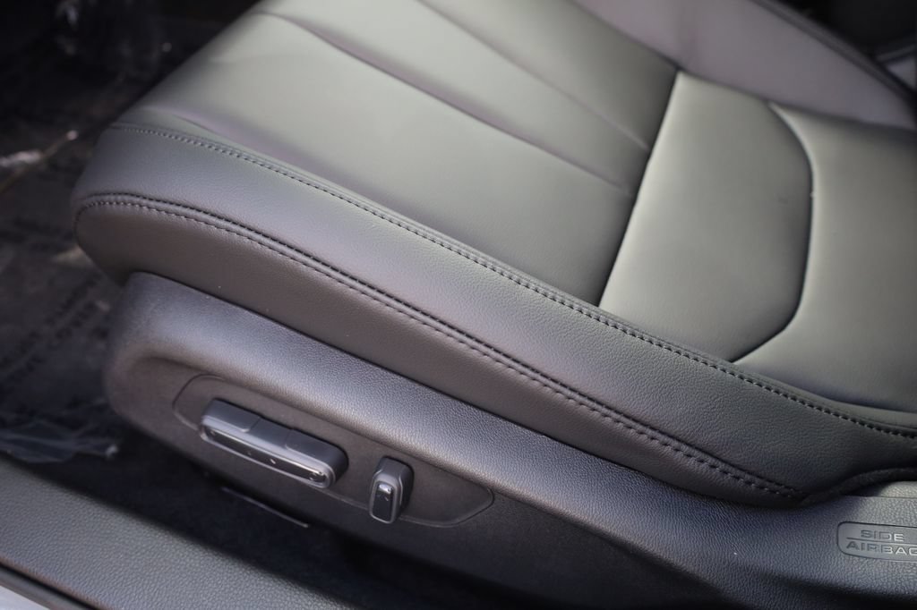 New 2026 Acura Integra FWD image 13