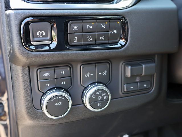 New 2026 GMC Yukon Elevation w/ Elevation Premium Package AWD/4WD image 41