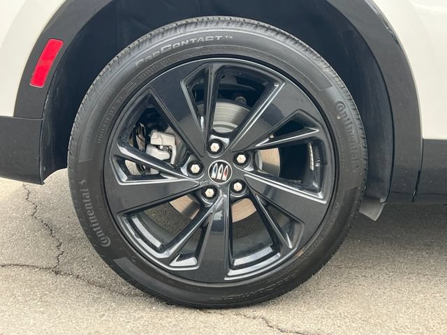 Used 2024 Buick Envision Sport Touring AWD/4WD image 11