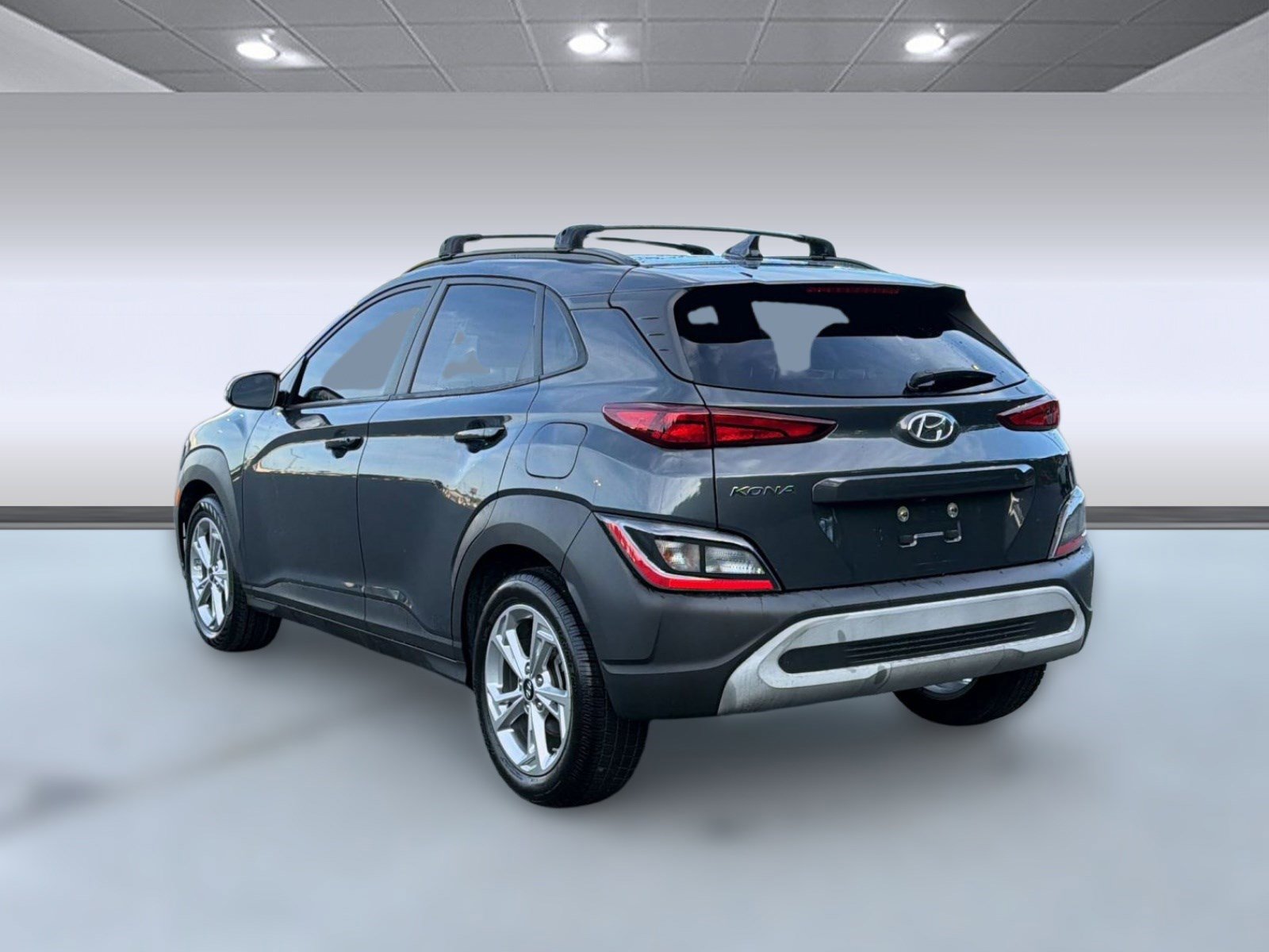 Used 2022 Hyundai Kona SEL FWD image 3