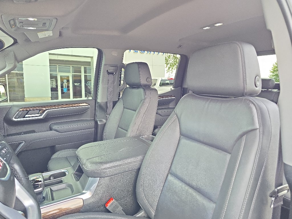 Used 2025 GMC Sierra 1500 Elevation w/ Elevation Premium Package AWD/4WD image 18