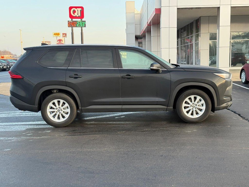 Certified 2025 Toyota Grand Highlander AWD image 2