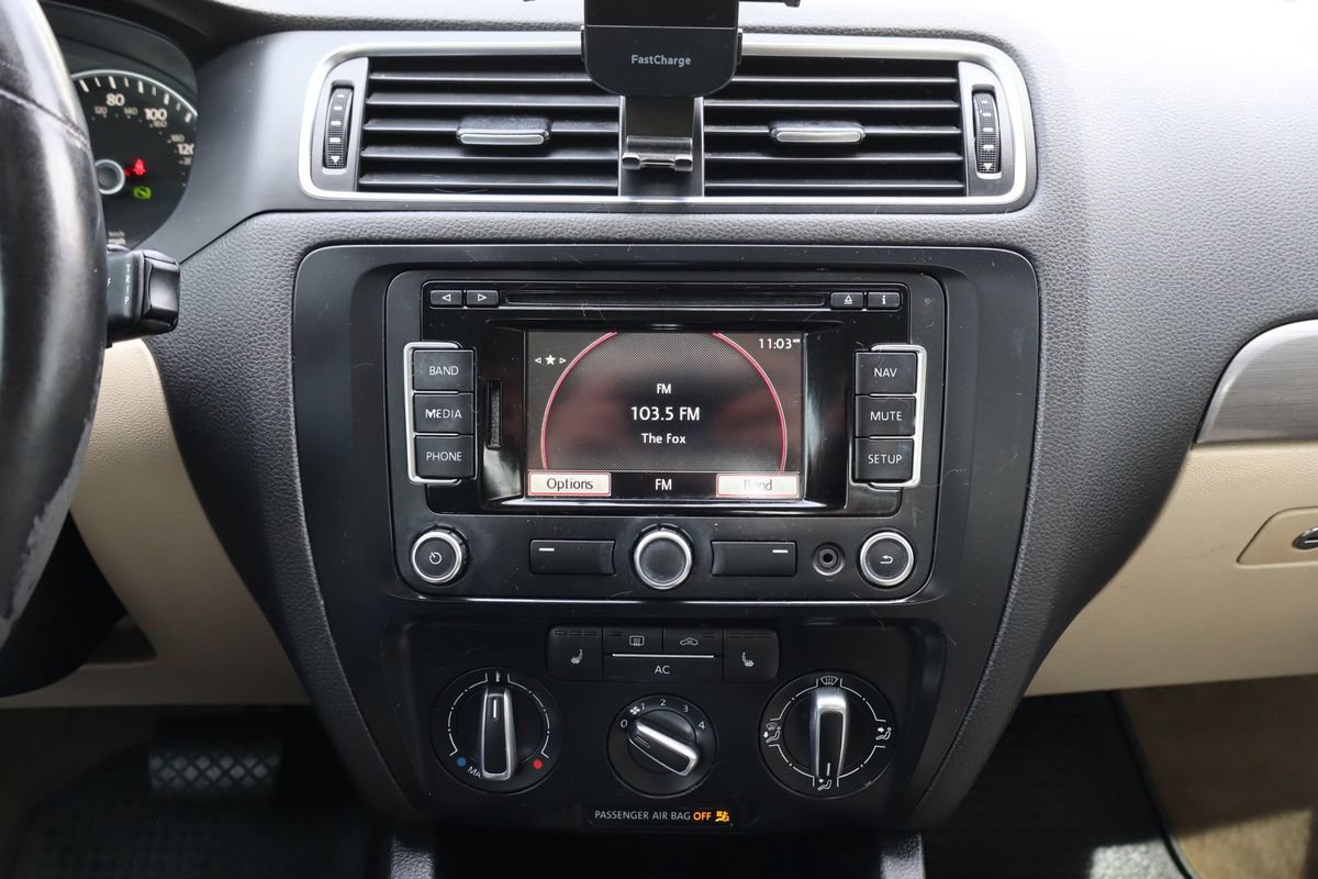 Used 2012 Volkswagen Jetta SEL FWD image 34