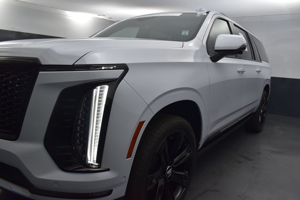 Certified 2026 Cadillac Escalade ESV Sport w/ Touring Package AWD/4WD image 42