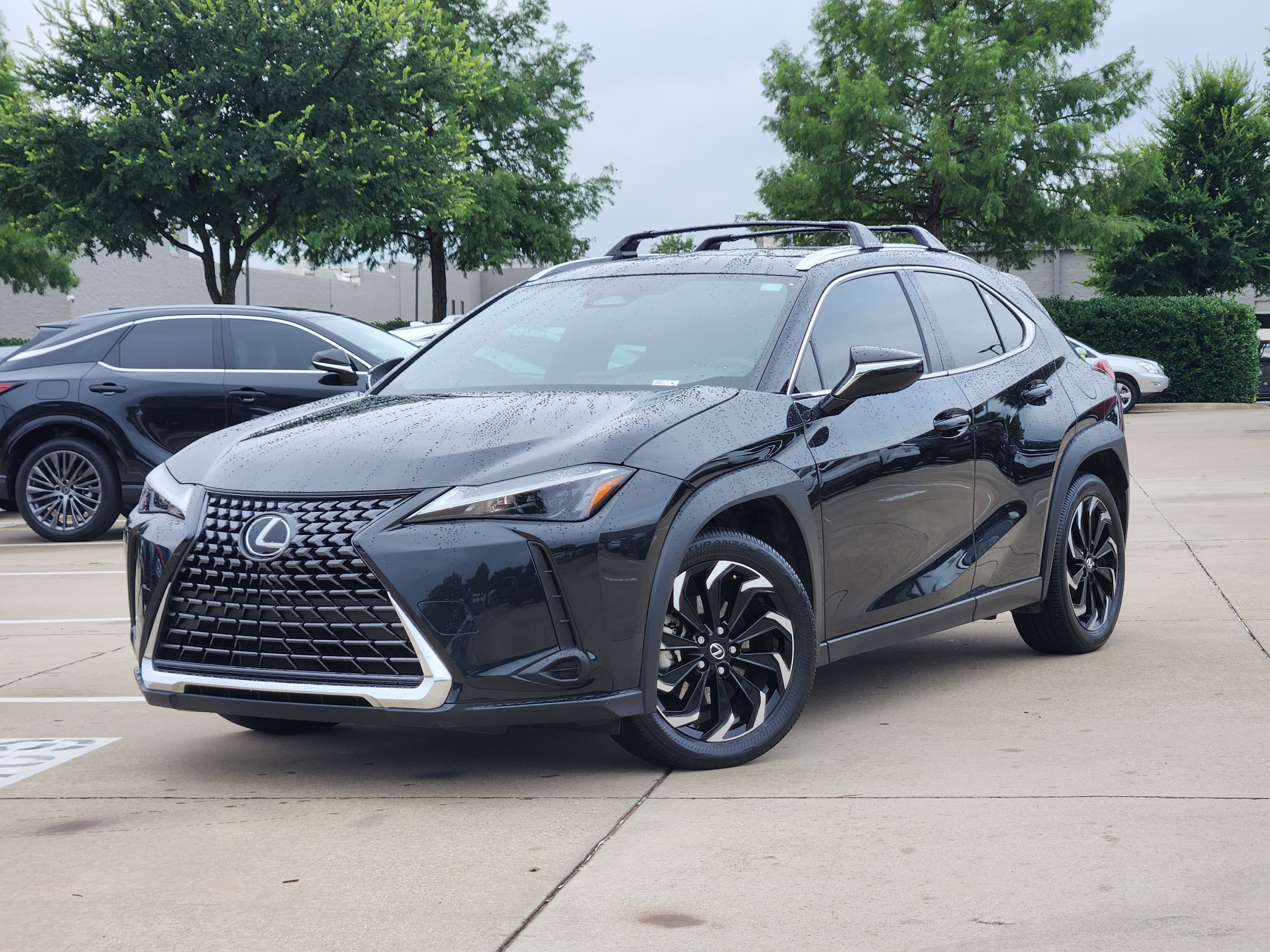 Used 2025 Lexus UX 300h FWD image 1