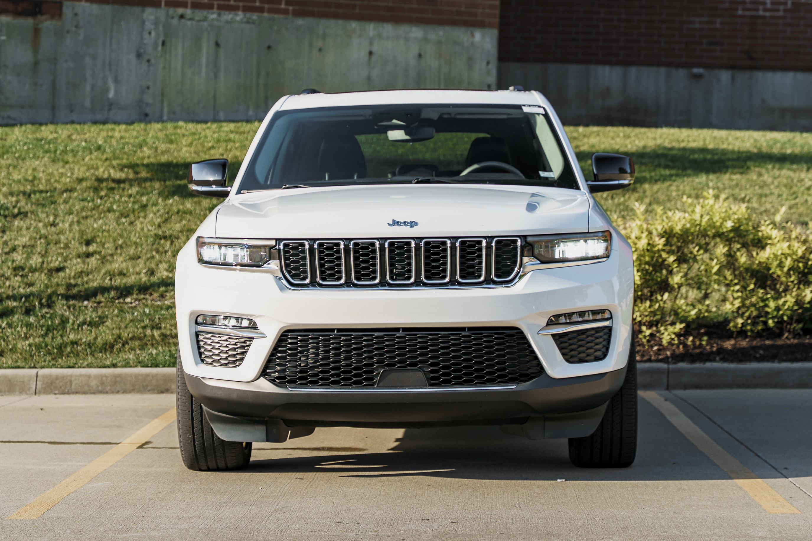 Used 2023 Jeep Grand Cherokee 4WD 4xe image 29