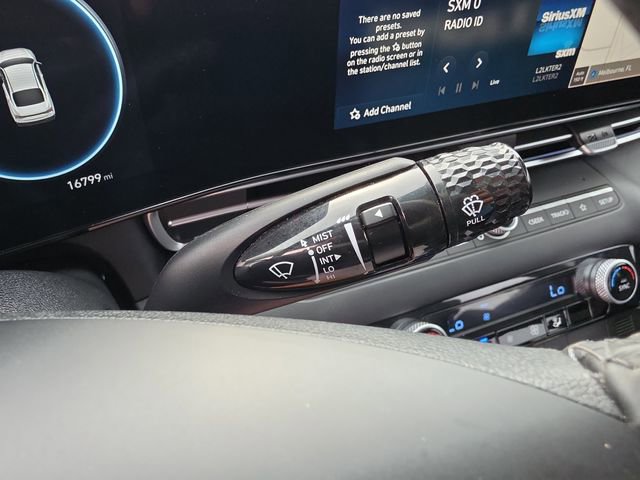 Used 2024 Hyundai Elantra Limited FWD image 22