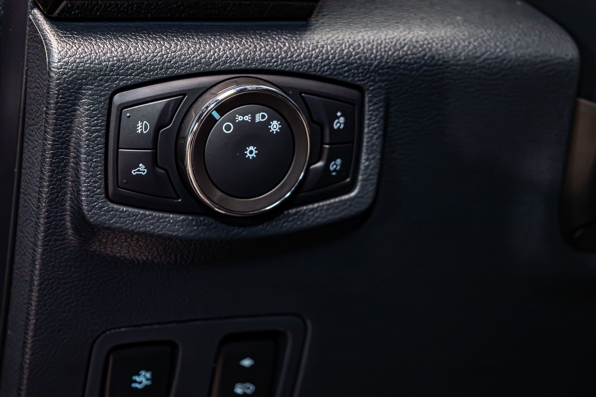 Used 2022 Ford F250 Lariat w/ Lariat Ultimate Package image 18