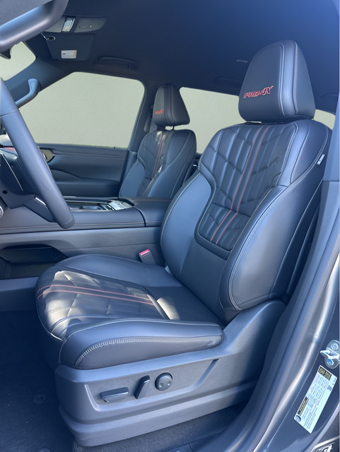 New 2026 Nissan Armada PRO-4X w/ Captain's Chari Seat Package AWD/4WD image 17