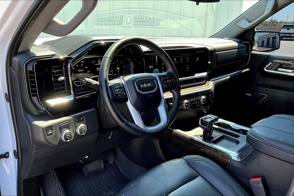 Used 2025 GMC Sierra 1500 Elevation w/ Elevation Premium Package image 16