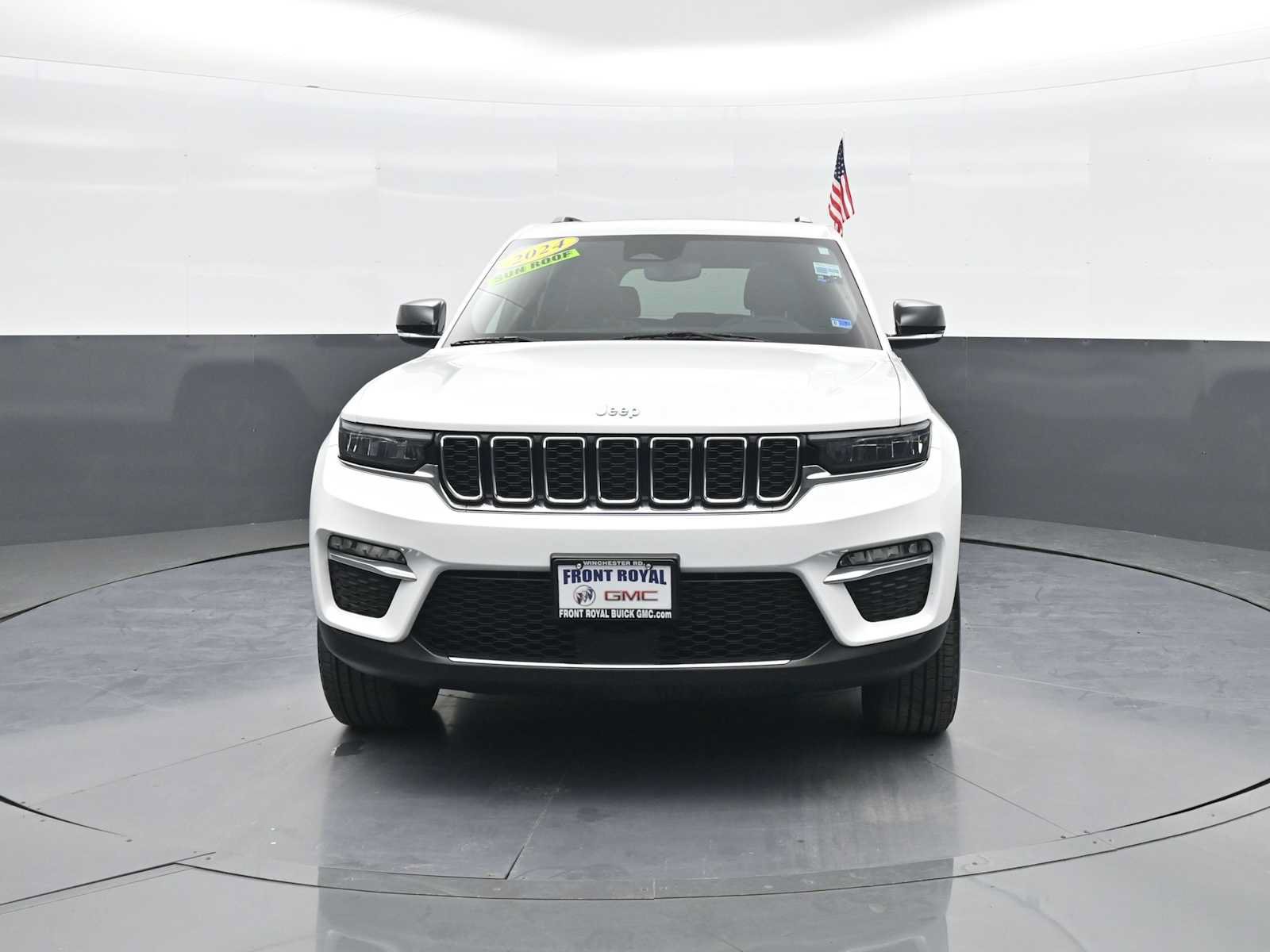 Used 2024 Jeep Grand Cherokee Limited 4xe AWD/4WD image 3
