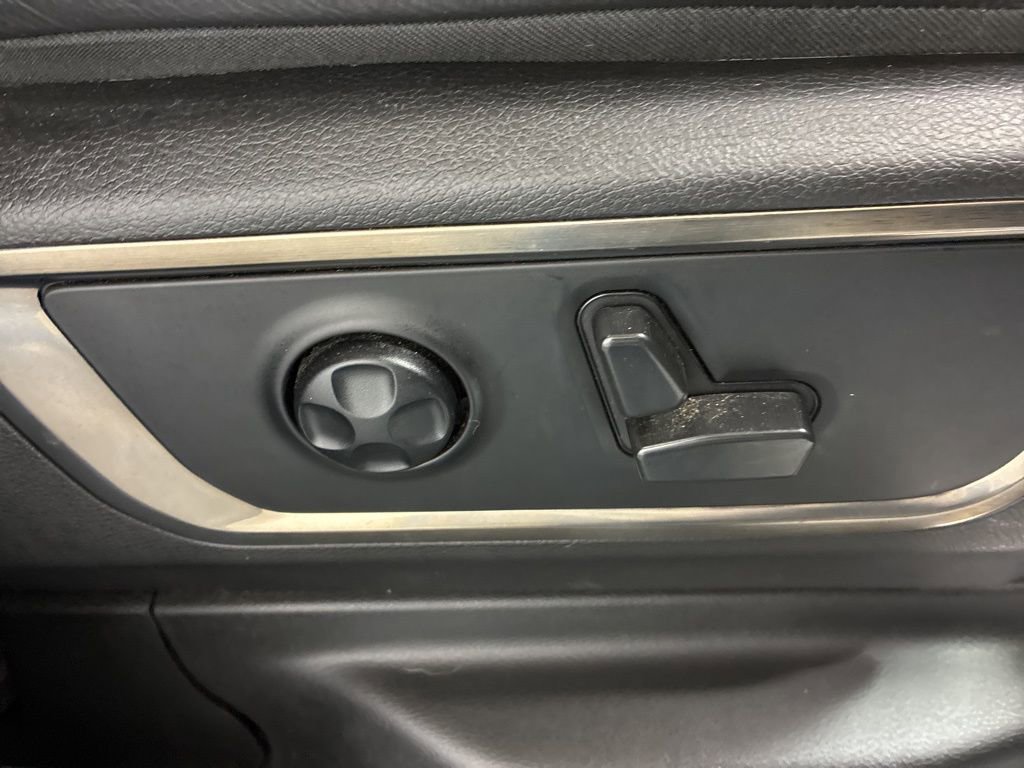 Used 2021 RAM 1500 Limited w/ Body Color Bumper Group image 28