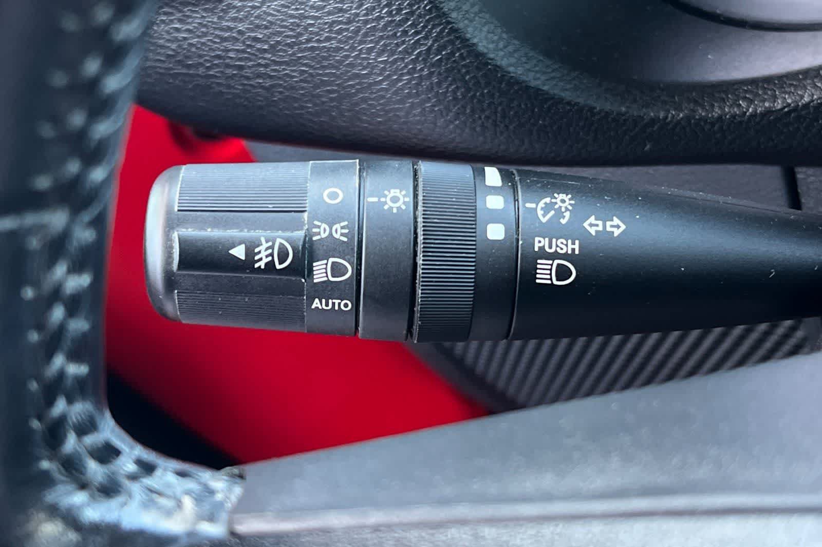 Used 2018 Jeep Wrangler Unlimited Sahara AWD/4WD image 30