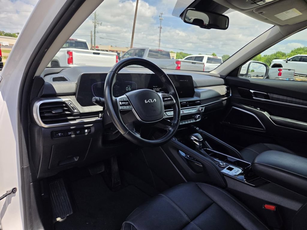 Used 2025 Kia Telluride EX FWD image 11