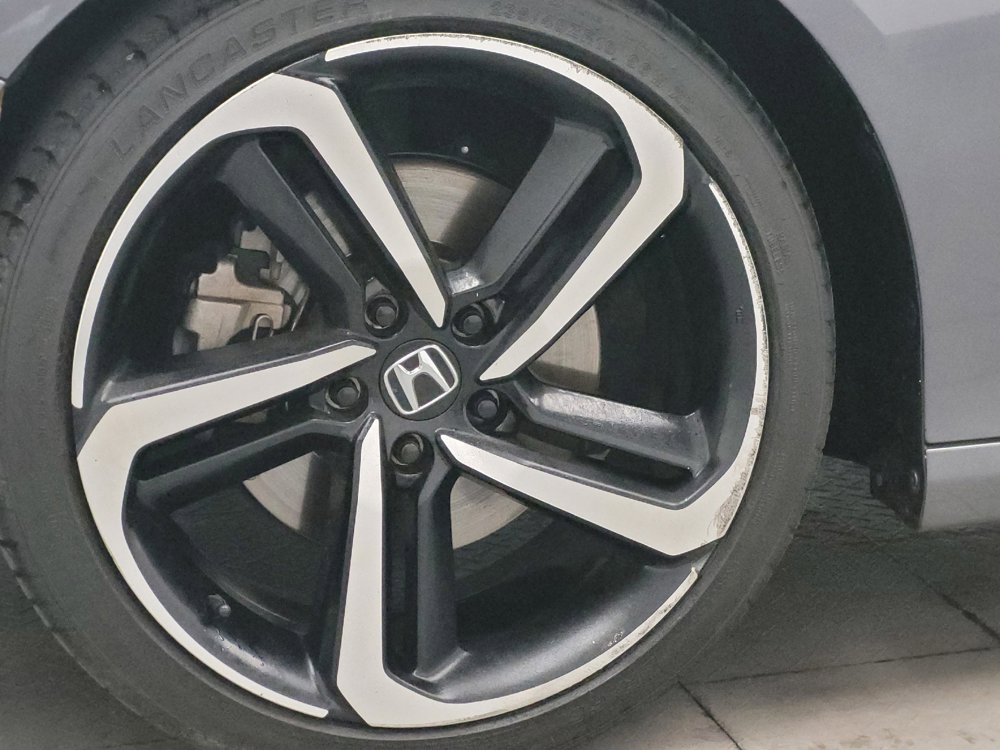 Used 2018 Honda Accord Sport image 31