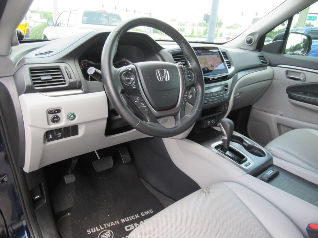 Used 2017 Honda Ridgeline RTL-T image 17