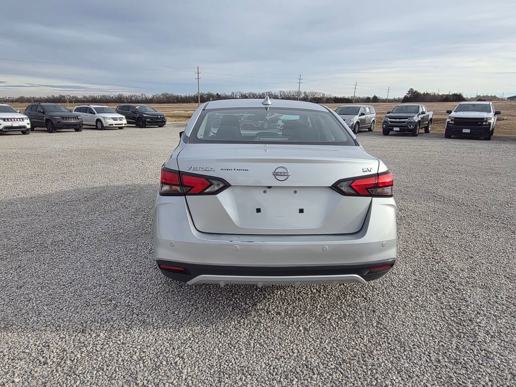 Used 2024 Nissan Versa SV w/ Trunk Package image 5