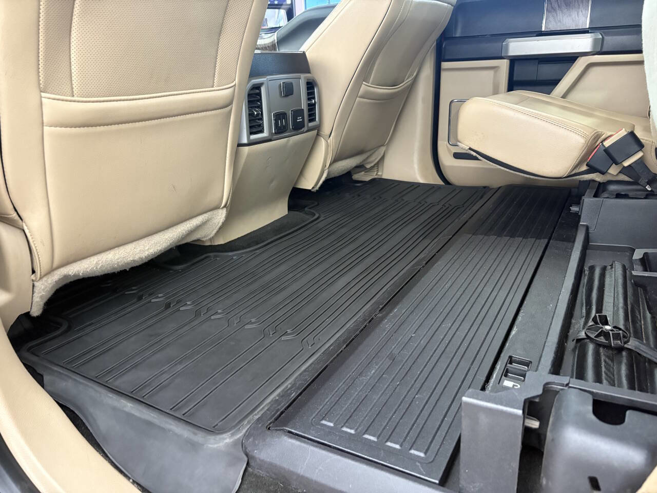 Used 2019 Ford F250 Lariat w/ Chrome Package AWD/4WD image 31