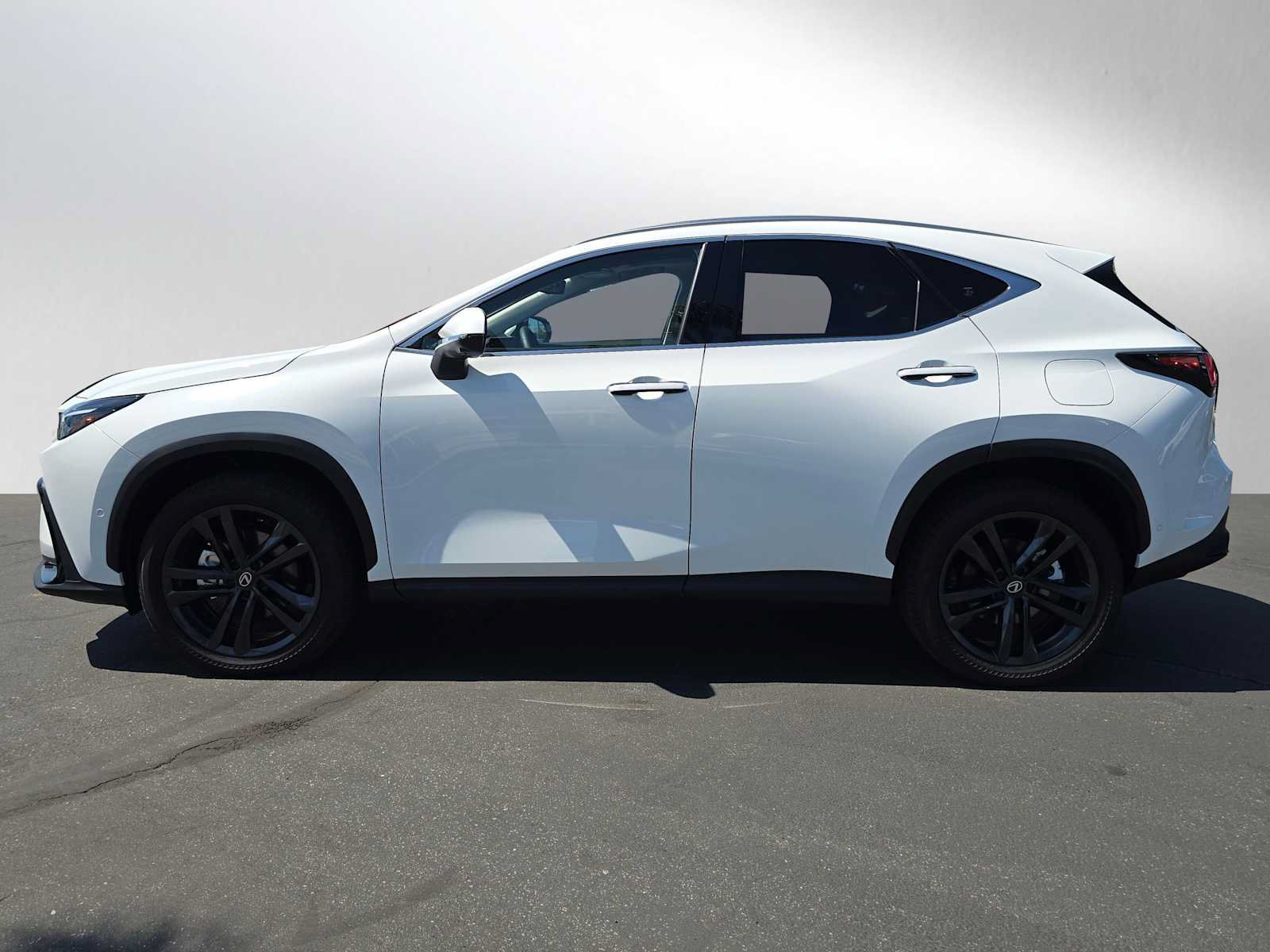 Used 2026 Lexus NX 450h+ AWD w/ Accessory Package (K3) image 6