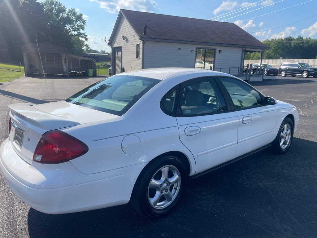 Used 2003 Ford Taurus SES FWD image 6