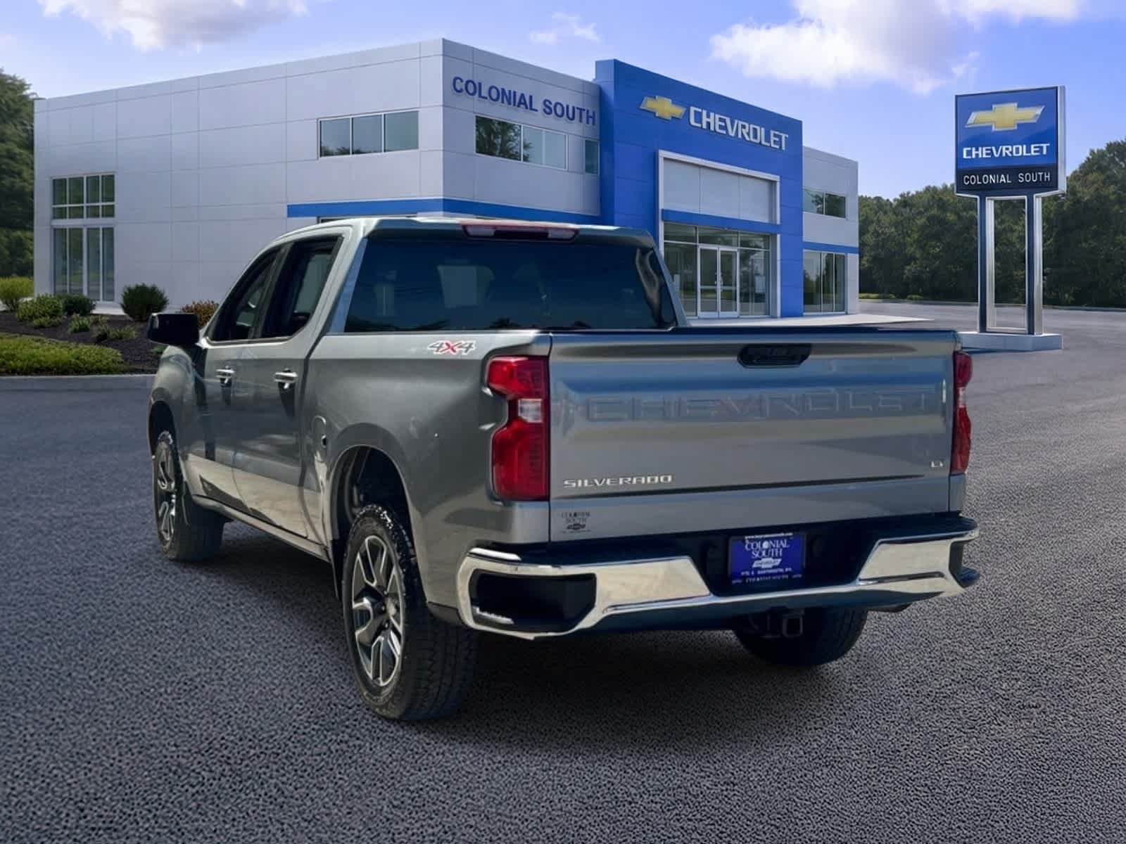 Certified 2023 Chevrolet Silverado 1500 LT AWD/4WD image 4