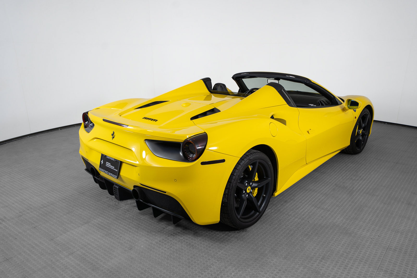 Certified 2018 Ferrari 488 Spider RWD image 5