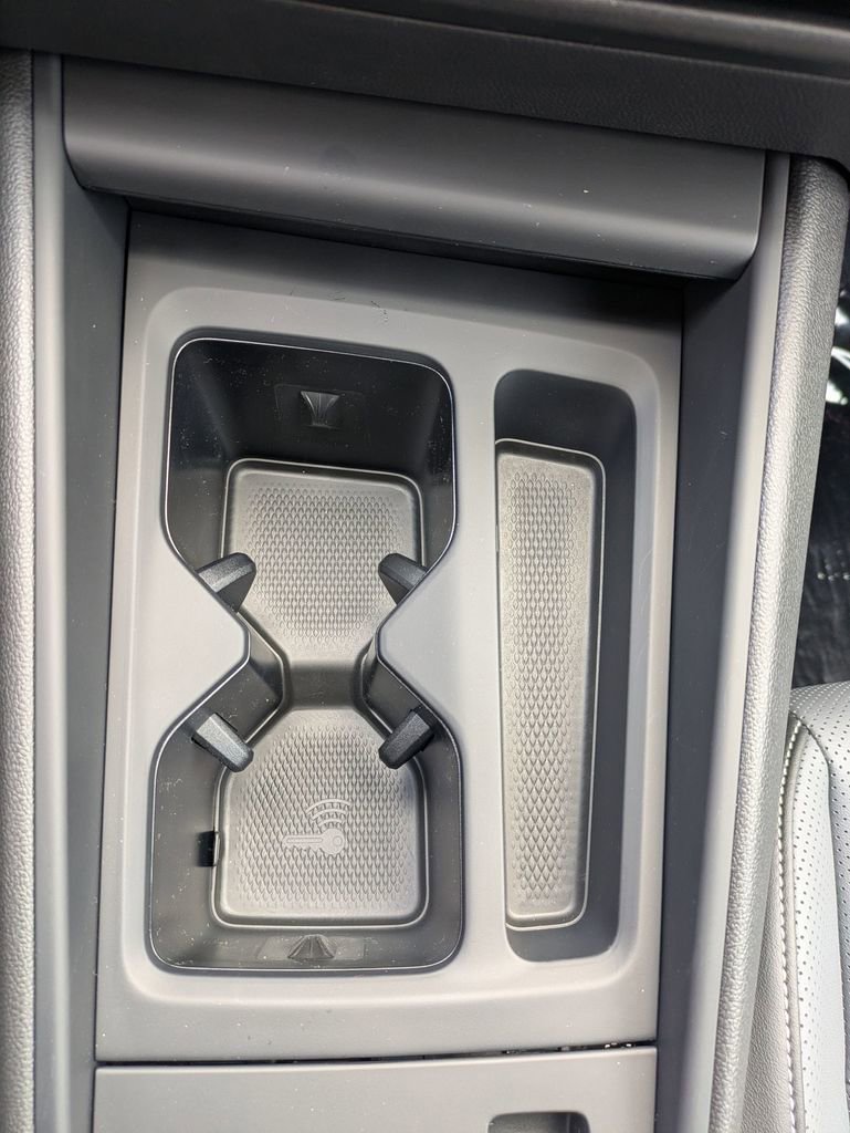 New 2026 Volkswagen Tiguan SE R-Line image 26