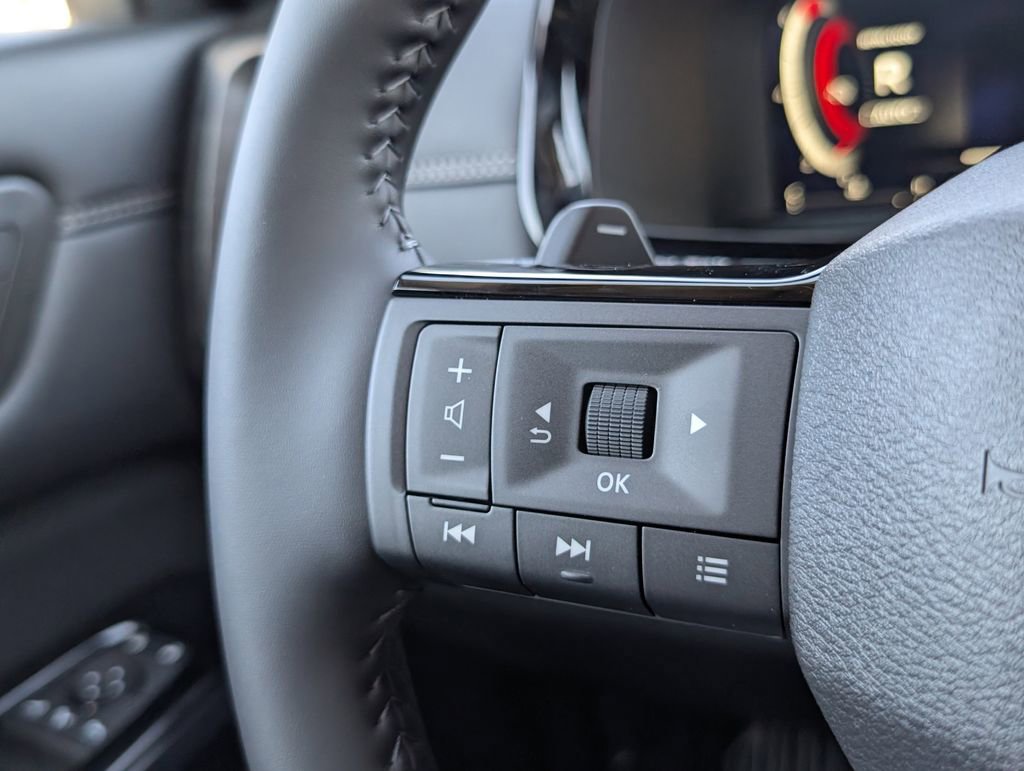 New 2026 Nissan Pathfinder Platinum w/ Cargo Package image 14