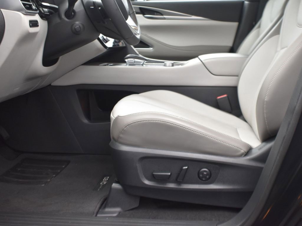 Used 2026 INFINITI QX60 Luxe w/ Cargo Package image 12