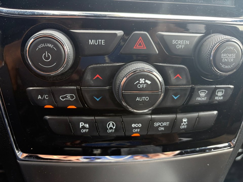 Used 2020 Jeep Grand Cherokee Trailhawk image 18