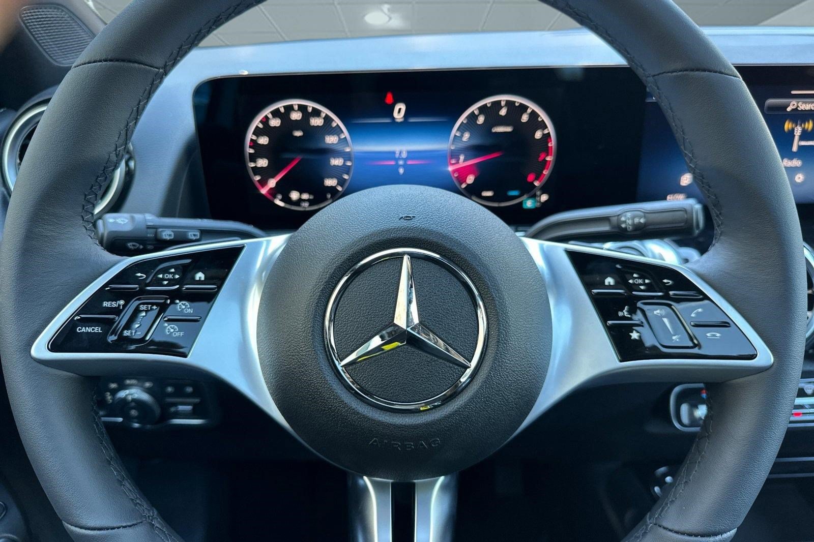 New 2026 Mercedes-Benz GLB 250 image 15