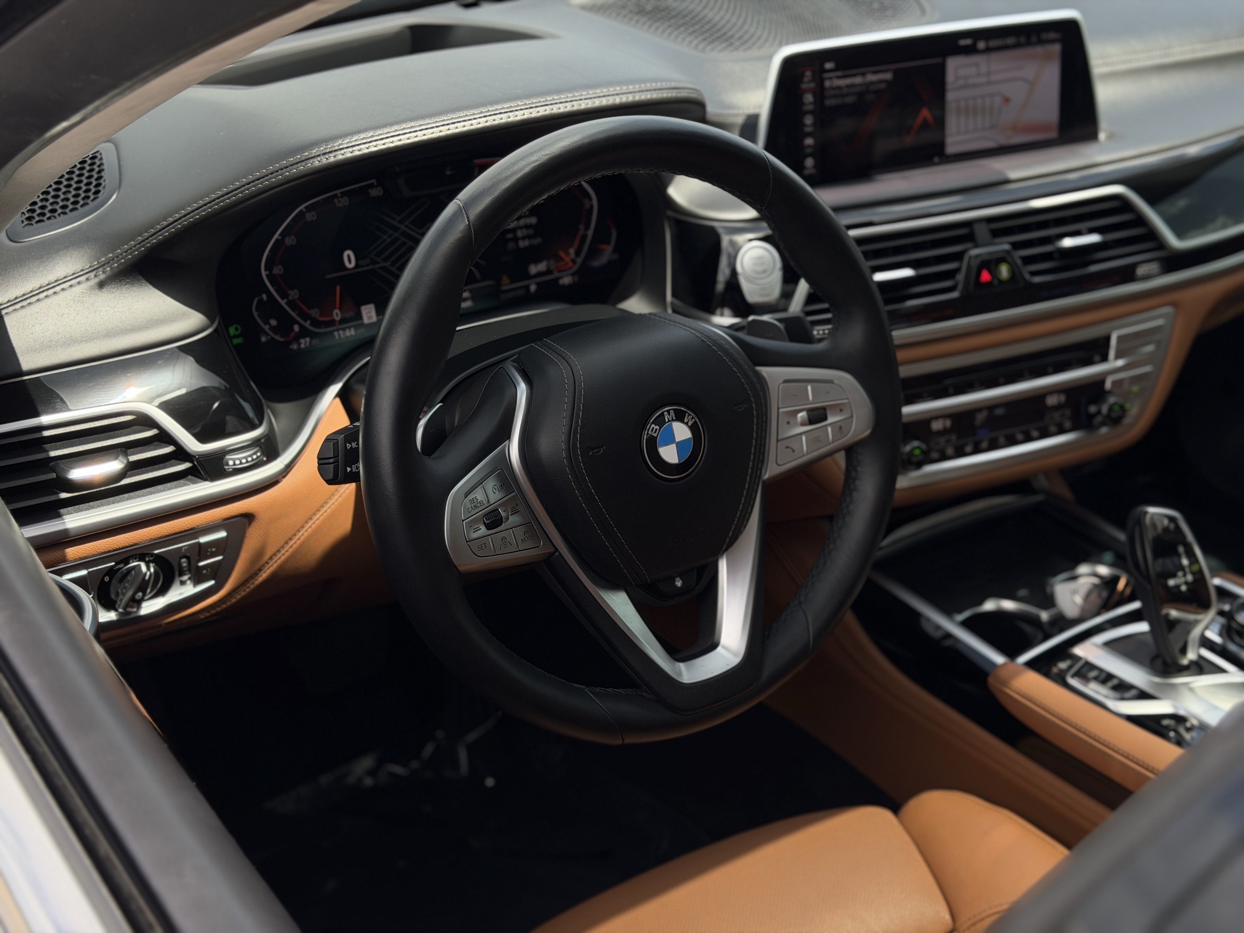 Used 2020 BMW 750i xDrive w/ Executive Package AWD/4WD image 23