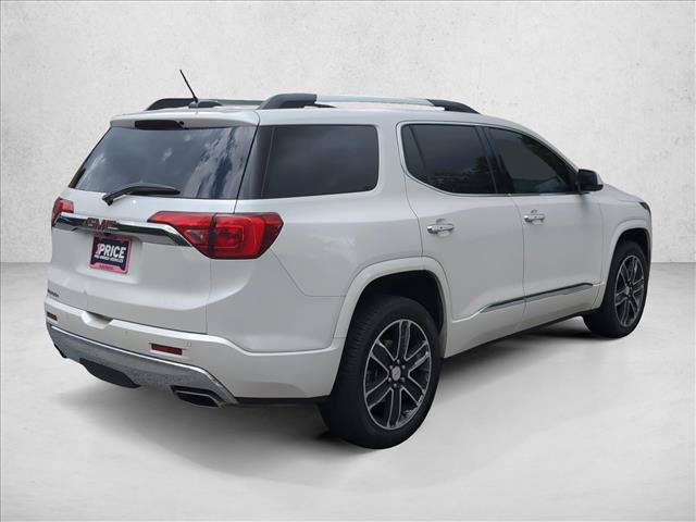 Used 2017 GMC Acadia Denali w/ Technology Package FWD image 5