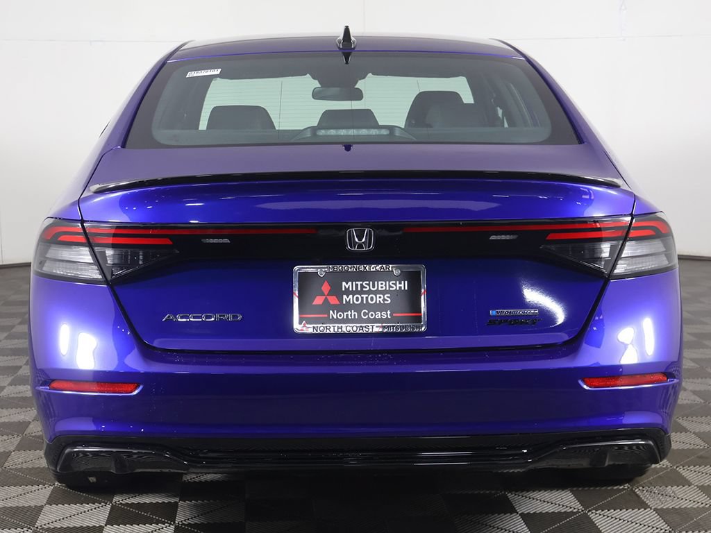 Used 2023 Honda Accord Sport image 11