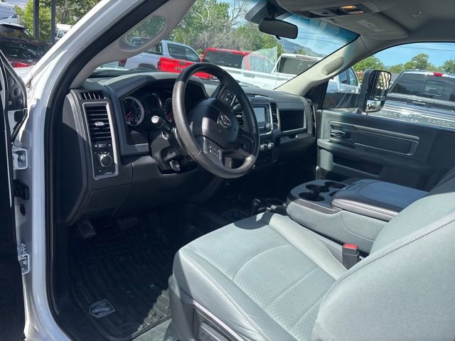 Used 2017 RAM 3500 Tradesman w/ Chrome Appearance Group AWD/4WD image 11
