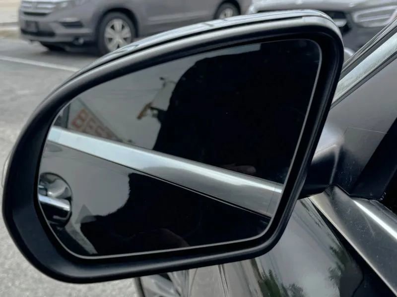 Used 2015 Mercedes-Benz C 300 4MATIC Sedan image 11