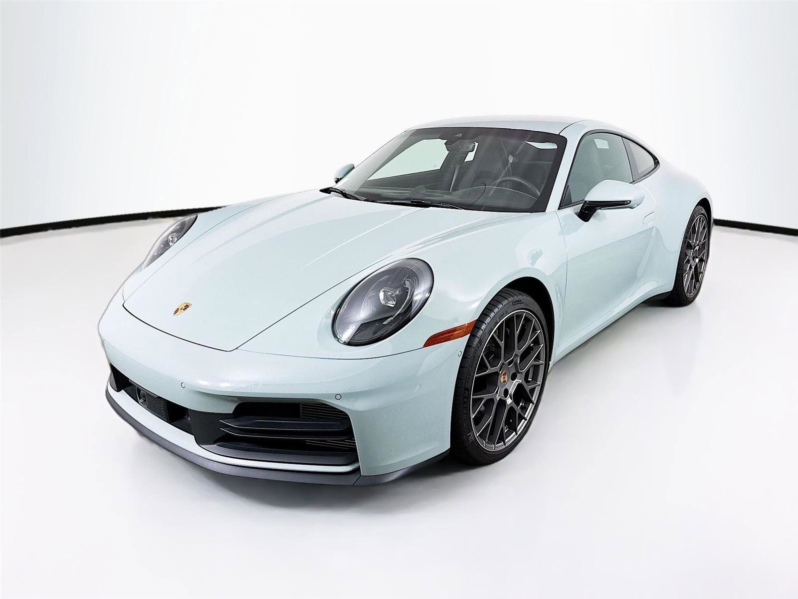 Used 2025 Porsche 911 Carrera image 3