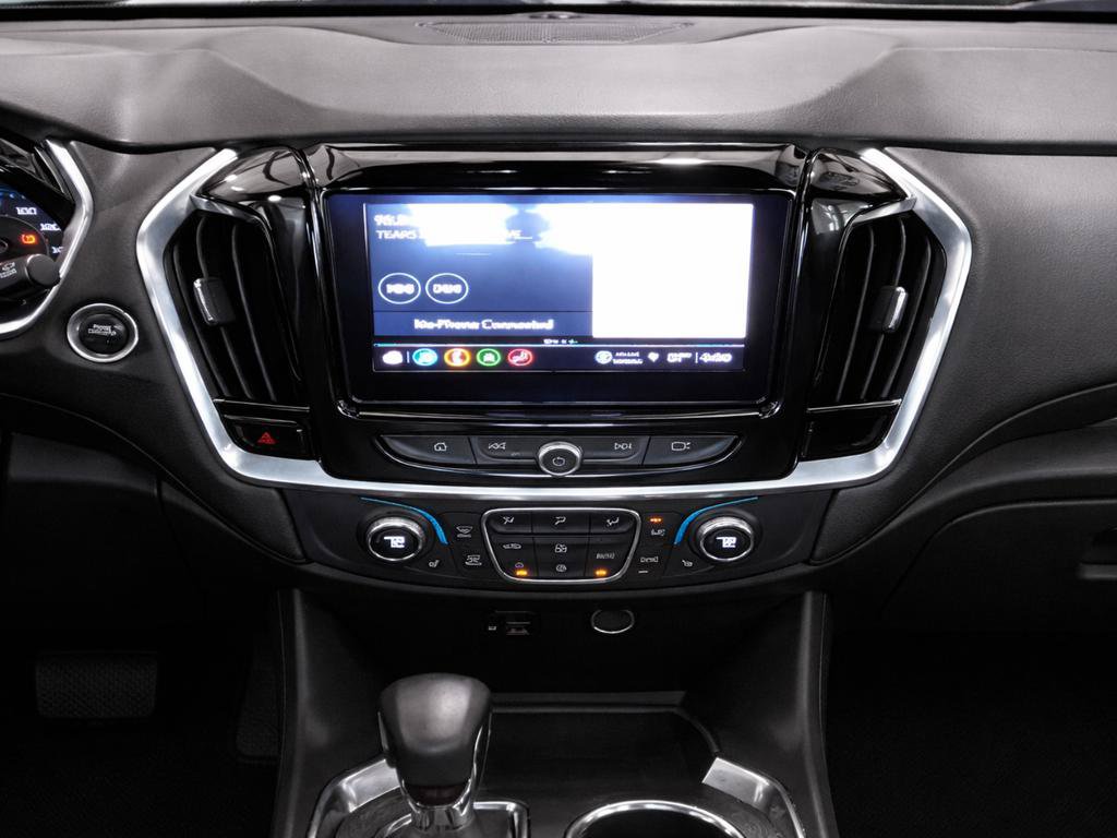 Used 2023 Chevrolet Traverse RS AWD/4WD image 16