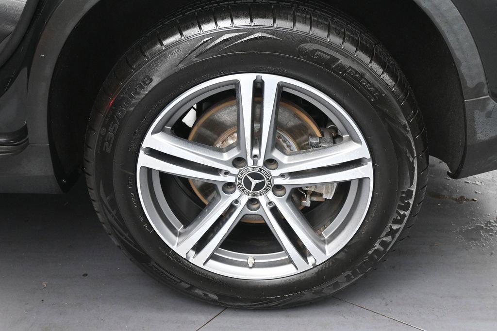 Used 2020 Mercedes-Benz GLC 300 4MATIC image 34