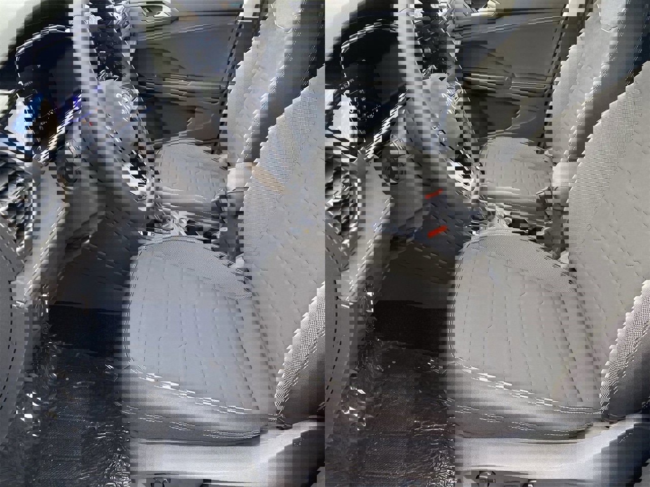 New 2026 Volkswagen Taos SE image 15