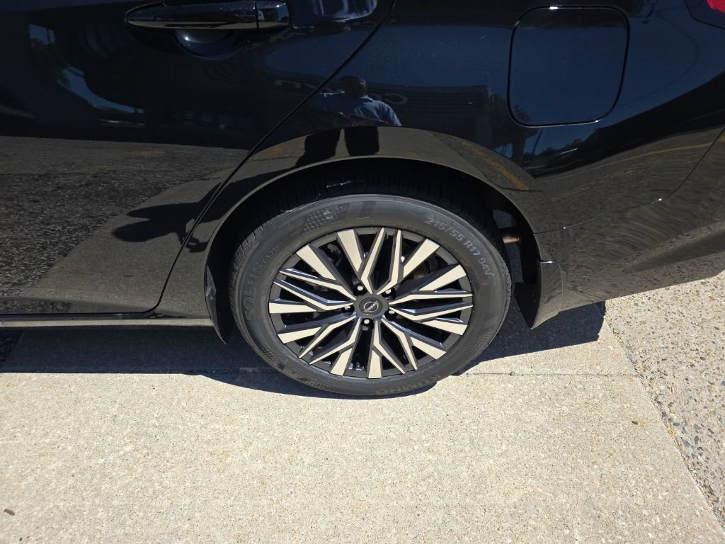 New 2026 Nissan Altima 2.5 SV FWD image 10