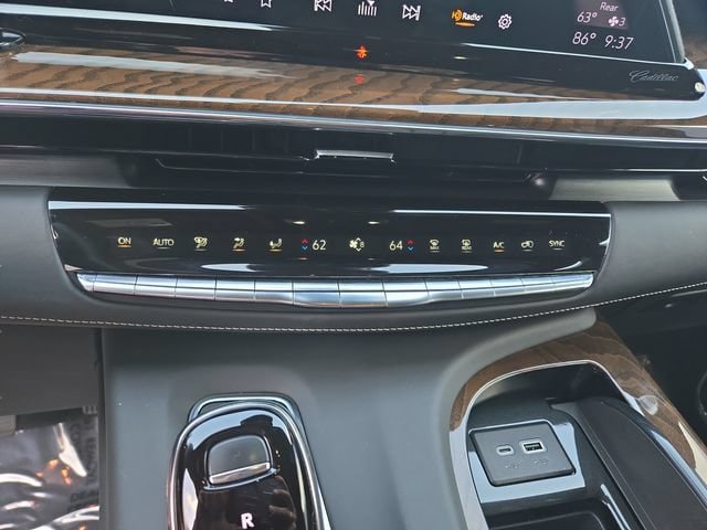 Used 2023 Cadillac Escalade Sport Platinum RWD image 27