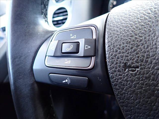 Used 2014 Volkswagen Tiguan SEL FWD image 21
